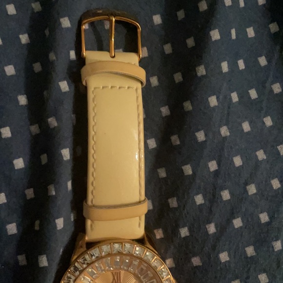 Betsey Johnson Watch - Picture 3 of 5